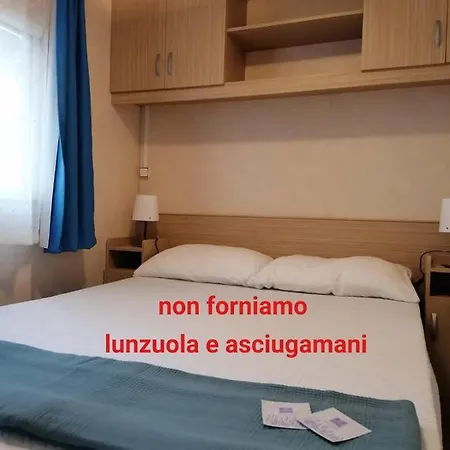 Tobacco Road Camping Sirolo Room photo